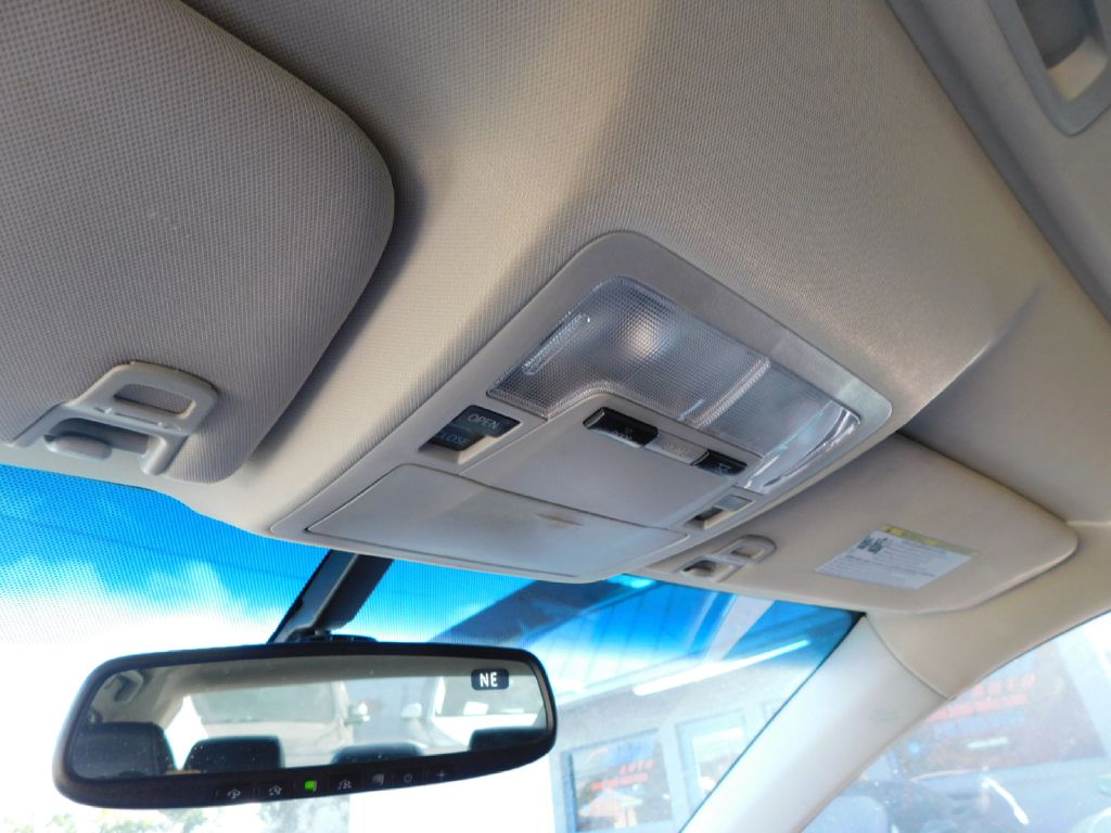 Used Car 2016 Toyota Avalon  Xle For Sale Under $12,000 In San Antonio, Texas