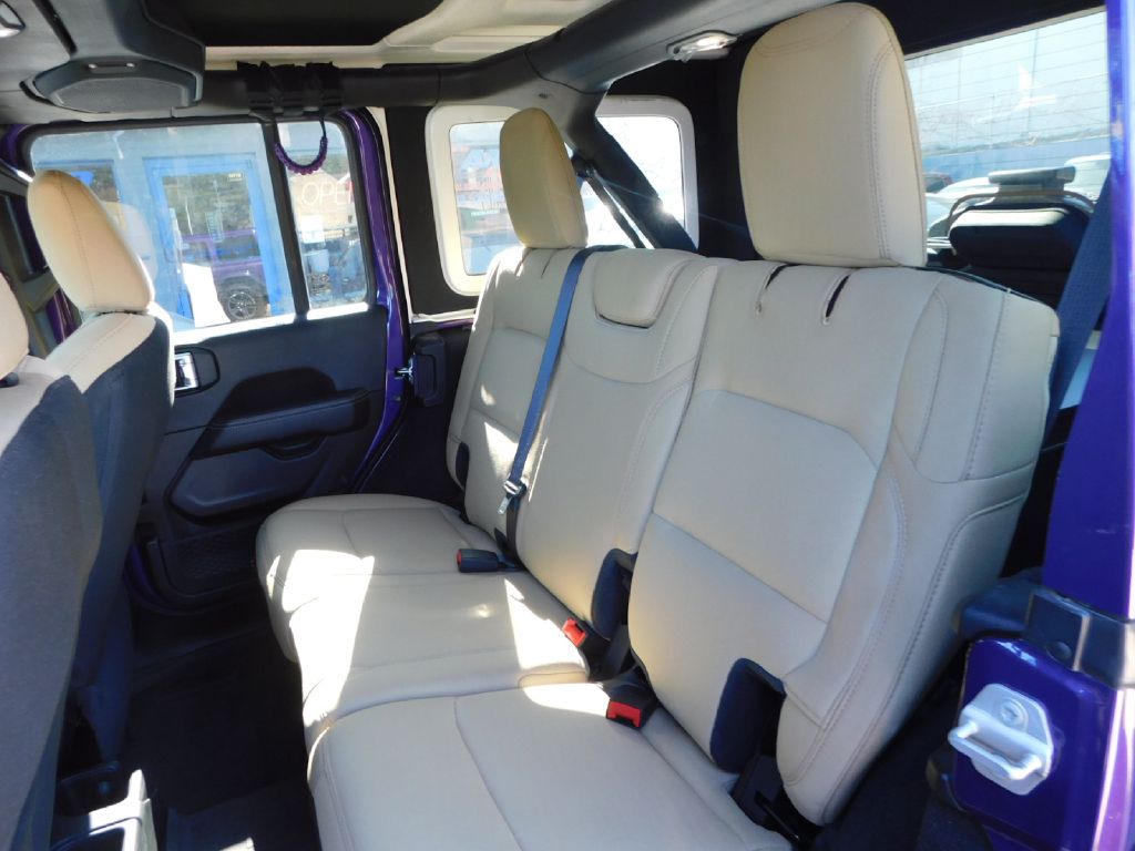 Used Car 2023 Jeep Wrangler  Sahara For Sale Under $25,000 In San Antonio, Texas