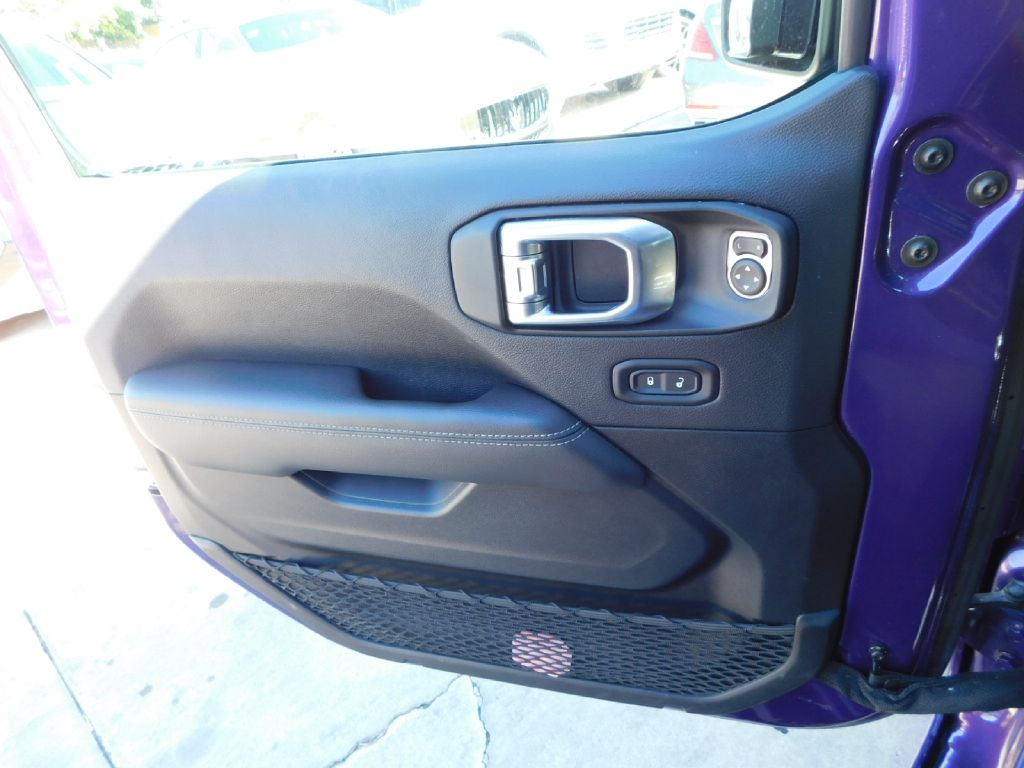 Used Car 2023 Jeep Wrangler  Sahara For Sale Under $25,000 In San Antonio, Texas