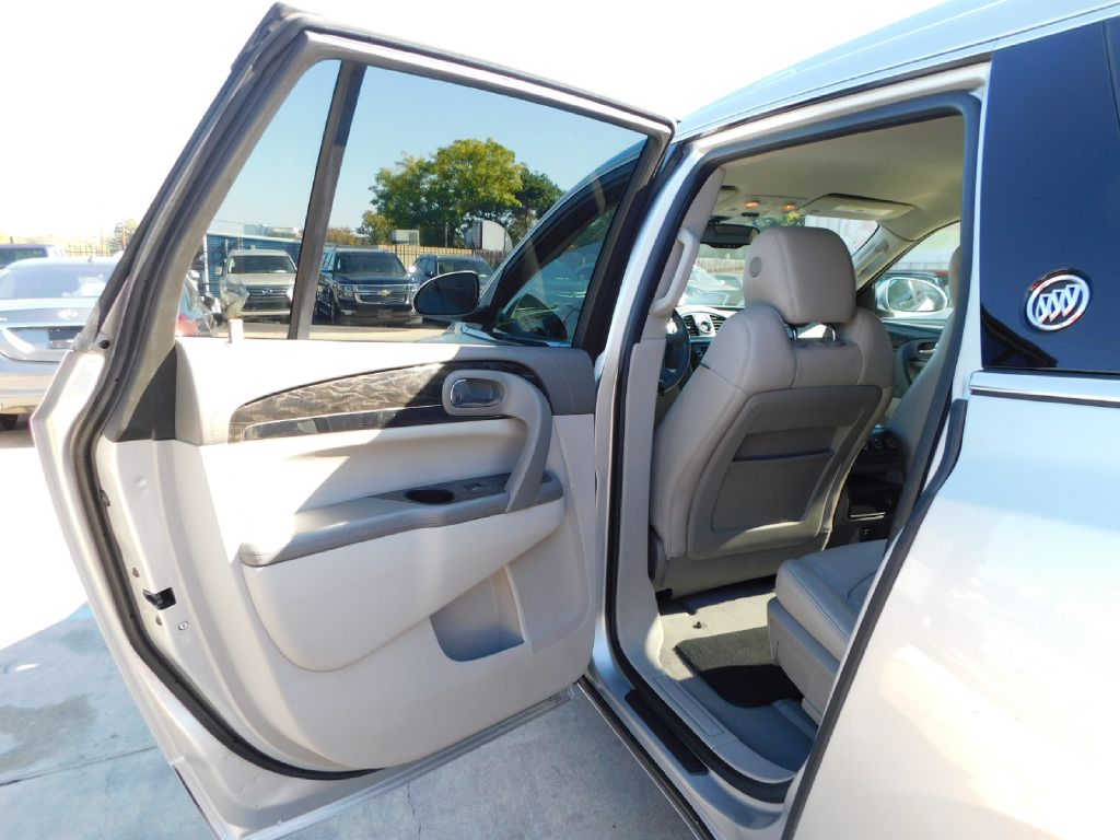 Used Car 2014 Buick Enclave  For Sale Under $10,000 In San Antonio, Texas