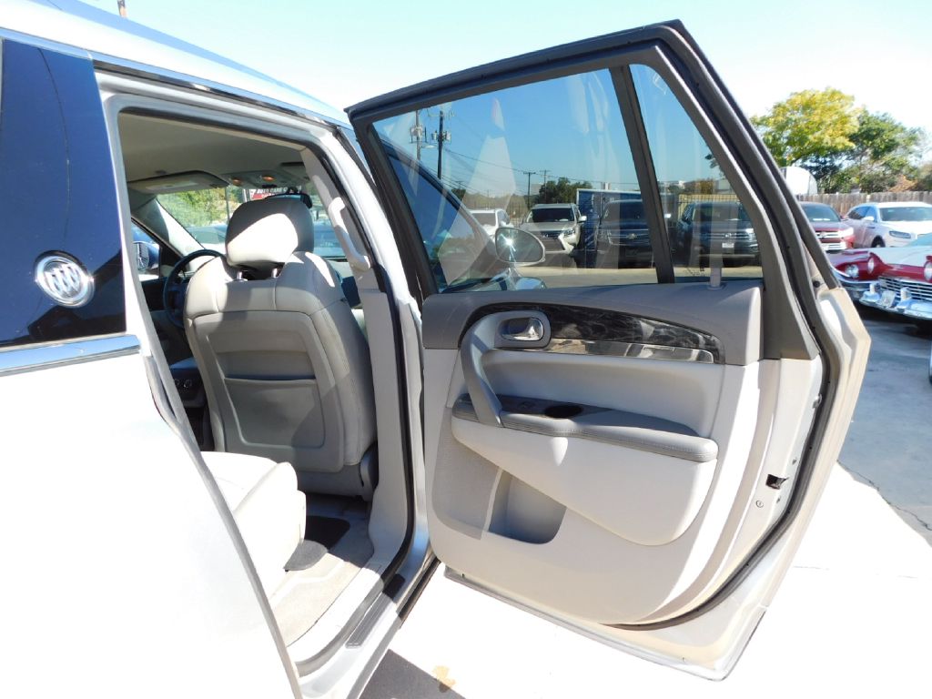 Used Car 2014 Buick Enclave  For Sale Under $10,000 In San Antonio, Texas