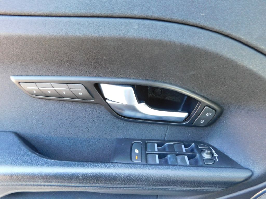 Used Car 2015 Land Rover Range Rover Evo  Pure Plus For Sale Under $12,000 In San Antonio, Texas