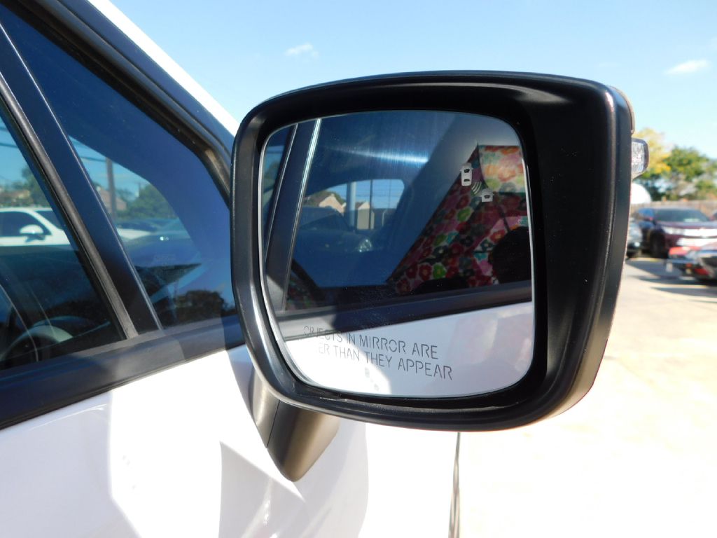 Used Car 2020 Nissan Versa  Sr For Sale Under $12,000 In San Antonio, Texas