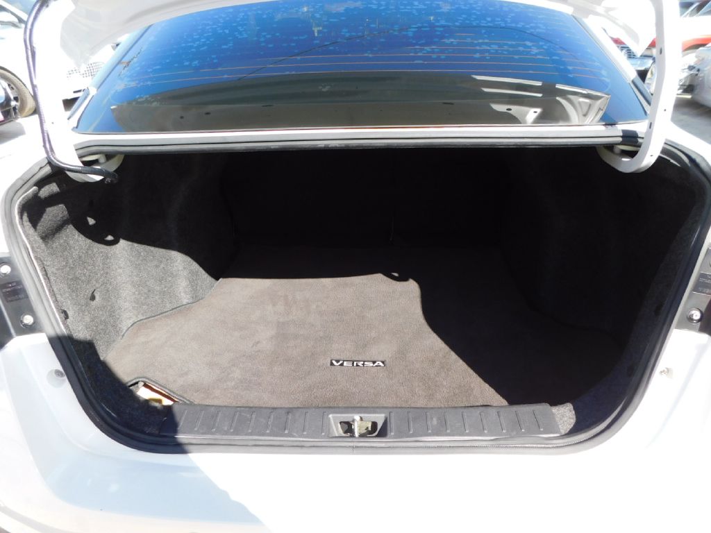 Used Car 2020 Nissan Versa  Sr For Sale Under $12,000 In San Antonio, Texas