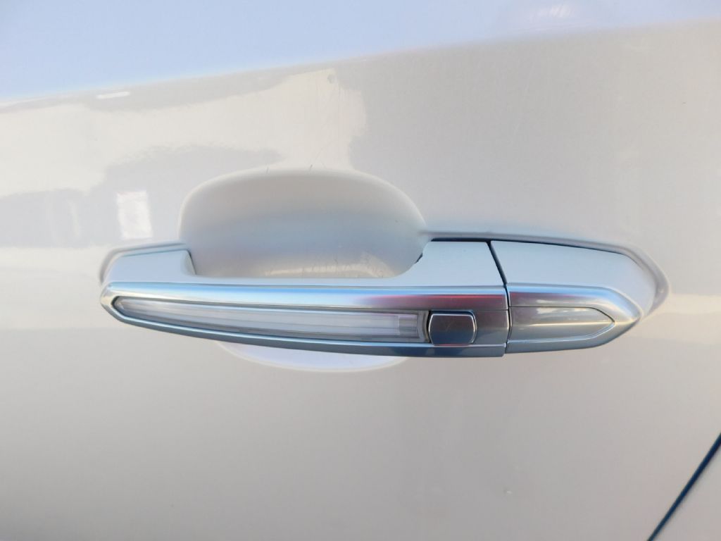 Used Car 2014 Cadillac Xts  Platinum For Sale Under $12,000 In San Antonio, Texas