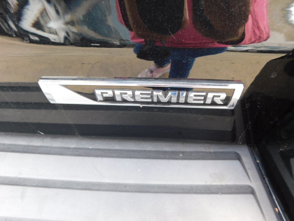 Used Car 2018 Chevrolet Suburban  1500 Premier For Sale Under $20,000 In San Antonio, Texas