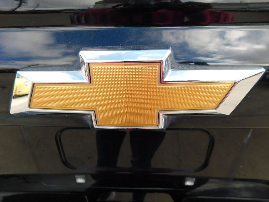 Used Car 2018 Chevrolet Suburban  1500 Premier For Sale Under $20,000 In San Antonio, Texas