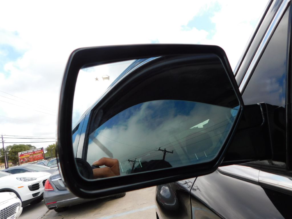 Used Car 2018 Chevrolet Suburban  1500 Premier For Sale Under $20,000 In San Antonio, Texas