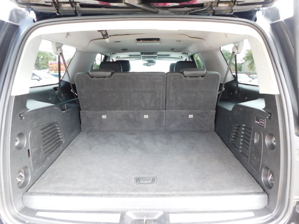 Used Car 2018 Chevrolet Suburban  1500 Premier For Sale Under $20,000 In San Antonio, Texas