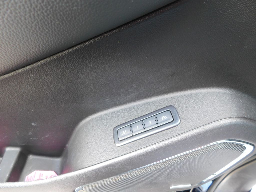 Used Car 2018 Chevrolet Suburban  1500 Premier For Sale Under $20,000 In San Antonio, Texas