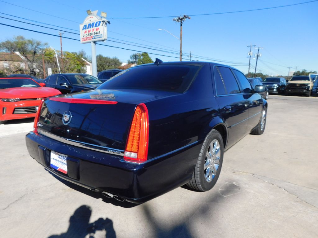 Used Car 2009 Cadillac Dts  For Sale Under $10,000 In San Antonio, Texas