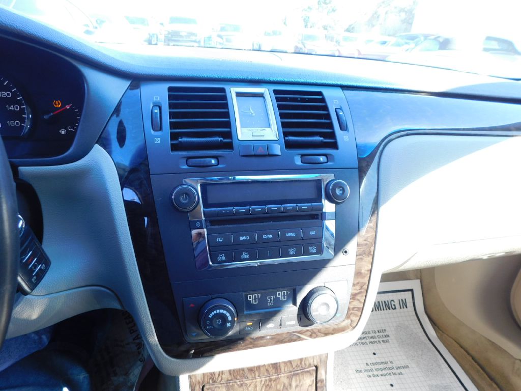 Used Car 2009 Cadillac Dts  For Sale Under $10,000 In San Antonio, Texas