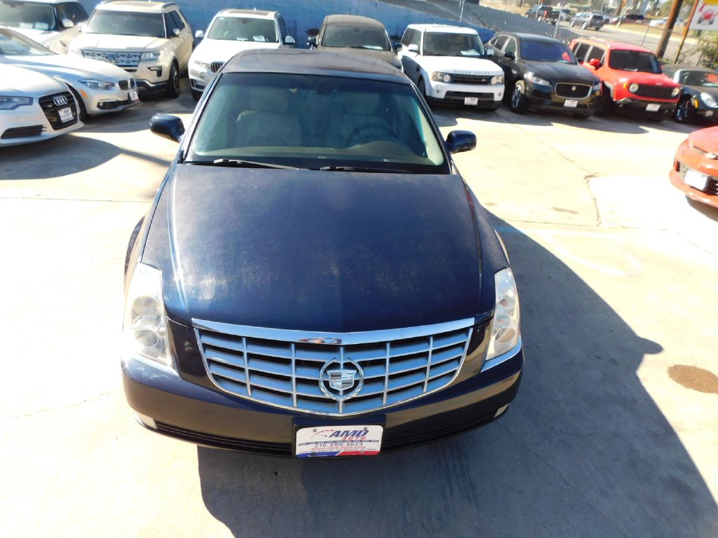 Used Car 2009 Cadillac Dts  For Sale Under $10,000 In San Antonio, Texas