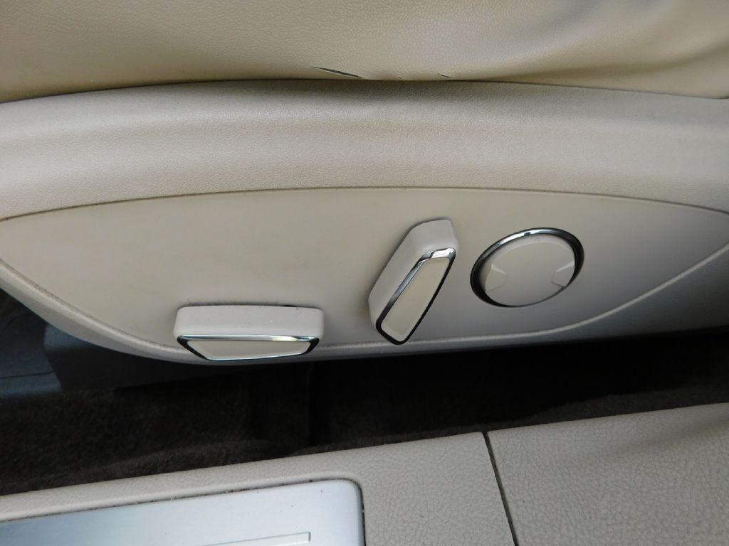 Used Car 2016 Lincoln Mkz  For Sale Under $10,000 In San Antonio, Texas