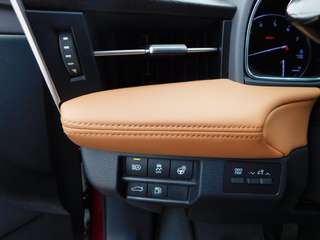 Used Car 2019 Toyota Avalon  Xle For Sale Under $15,000 In San Antonio, Texas