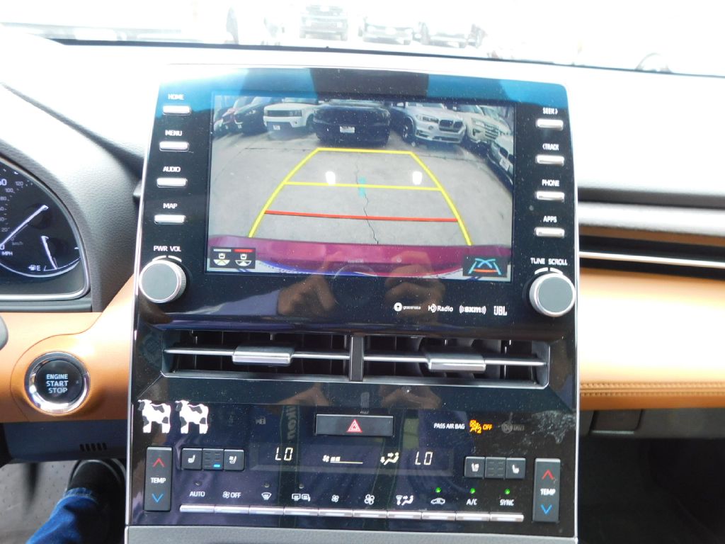 Used Car 2019 Toyota Avalon  Xle For Sale Under $15,000 In San Antonio, Texas