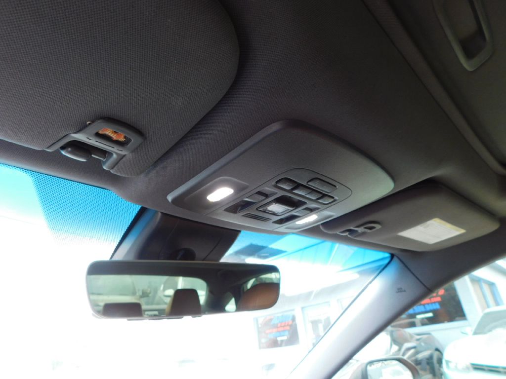 Used Car 2019 Toyota Avalon  Xle For Sale Under $15,000 In San Antonio, Texas