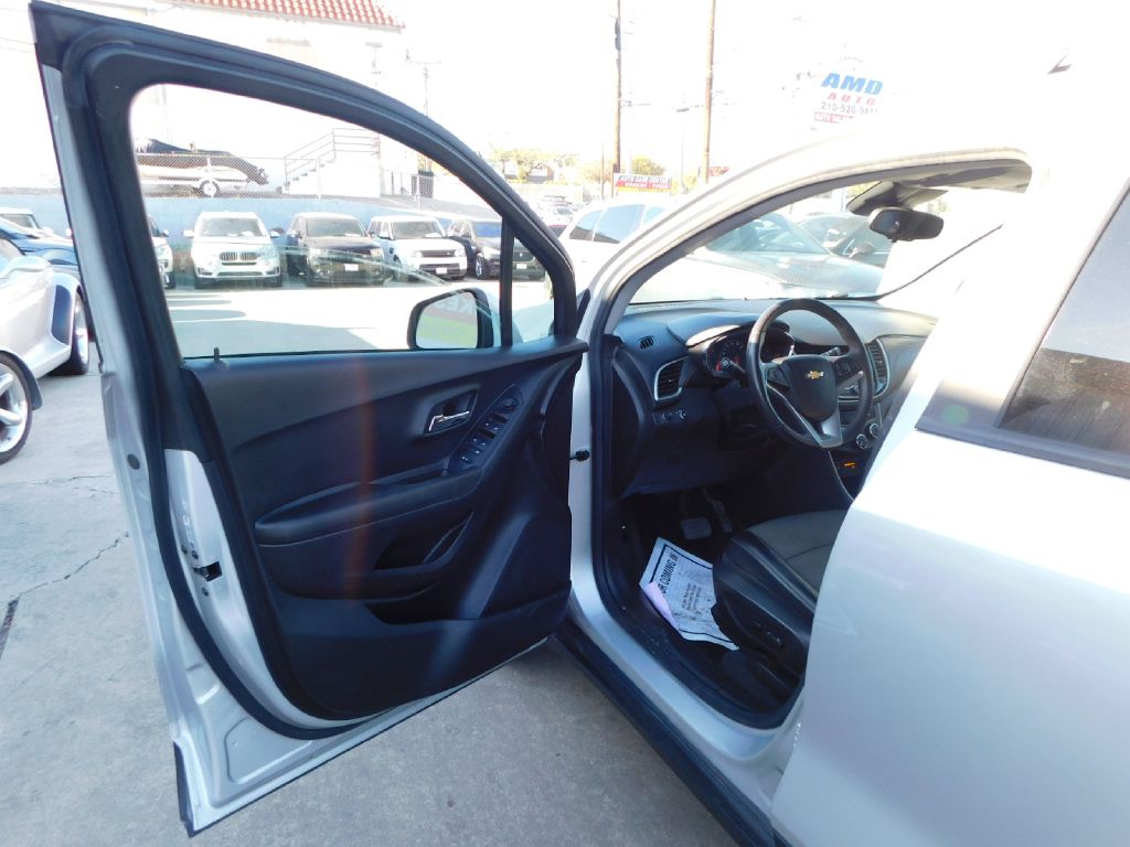 Used Car 2021 Chevrolet Trax  1lt For Sale Under $15,000 In San Antonio, Texas