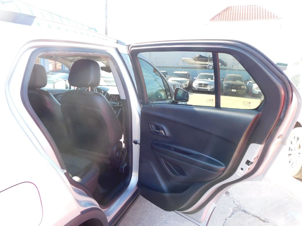 Used Car 2021 Chevrolet Trax  1lt For Sale Under $15,000 In San Antonio, Texas