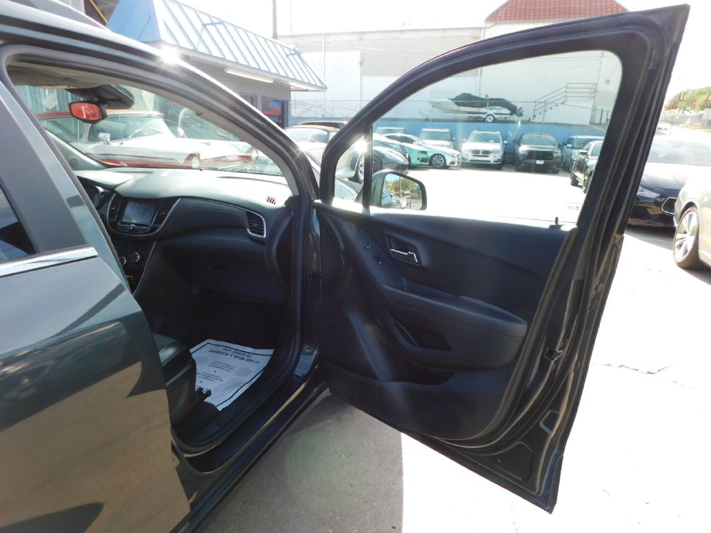 Used Car 2017 Chevrolet Trax  1lt For Sale Under $10,000 In San Antonio, Texas