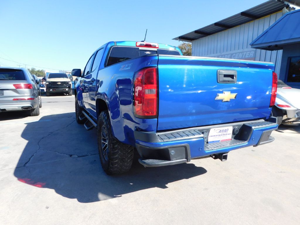 Used Car 2019 Chevrolet Colorado  Z71 For Sale Under $15,000 In San Antonio, Texas