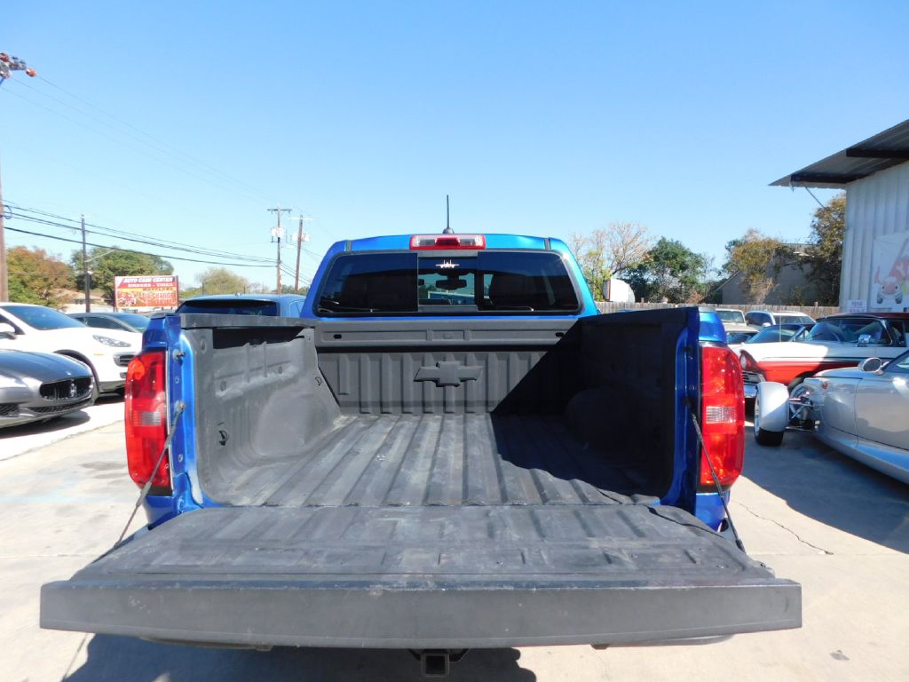 Used Car 2019 Chevrolet Colorado  Z71 For Sale Under $15,000 In San Antonio, Texas