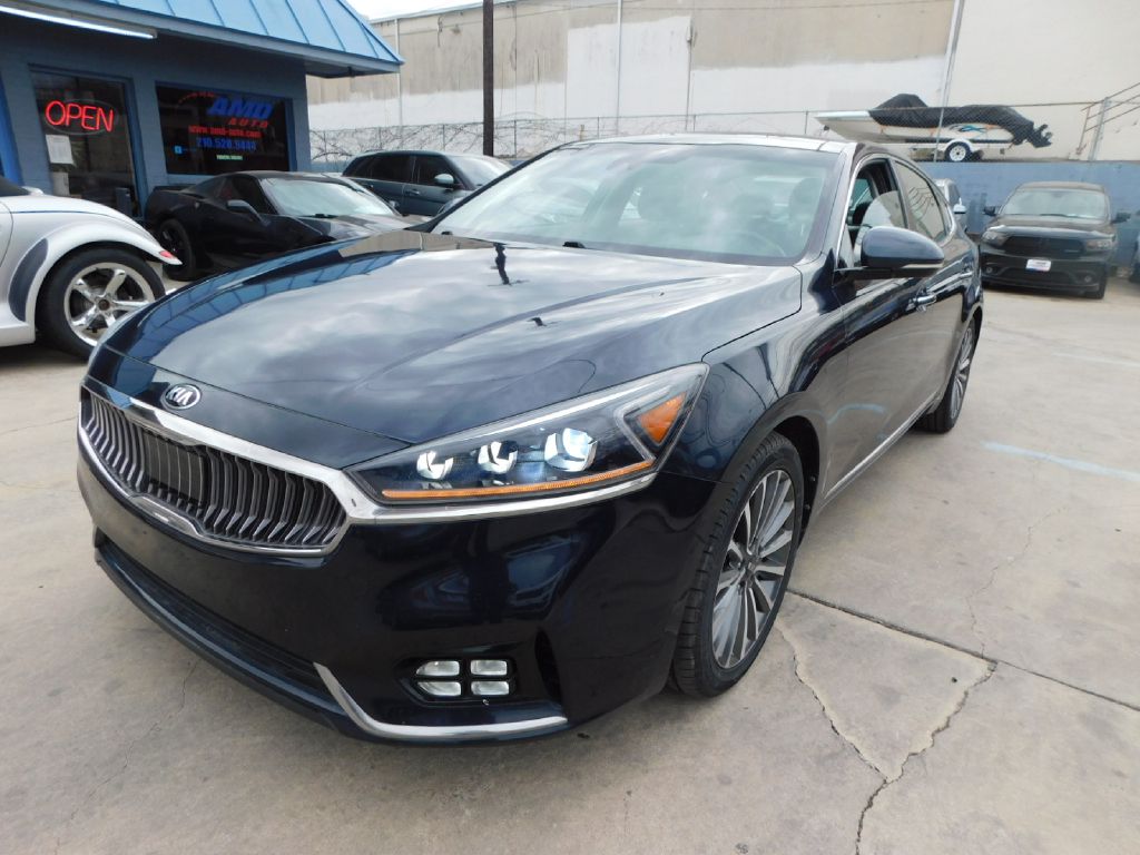 Used Car 2017 Kia Cadenza  Premium For Sale Under $12,000 In San Antonio, Texas