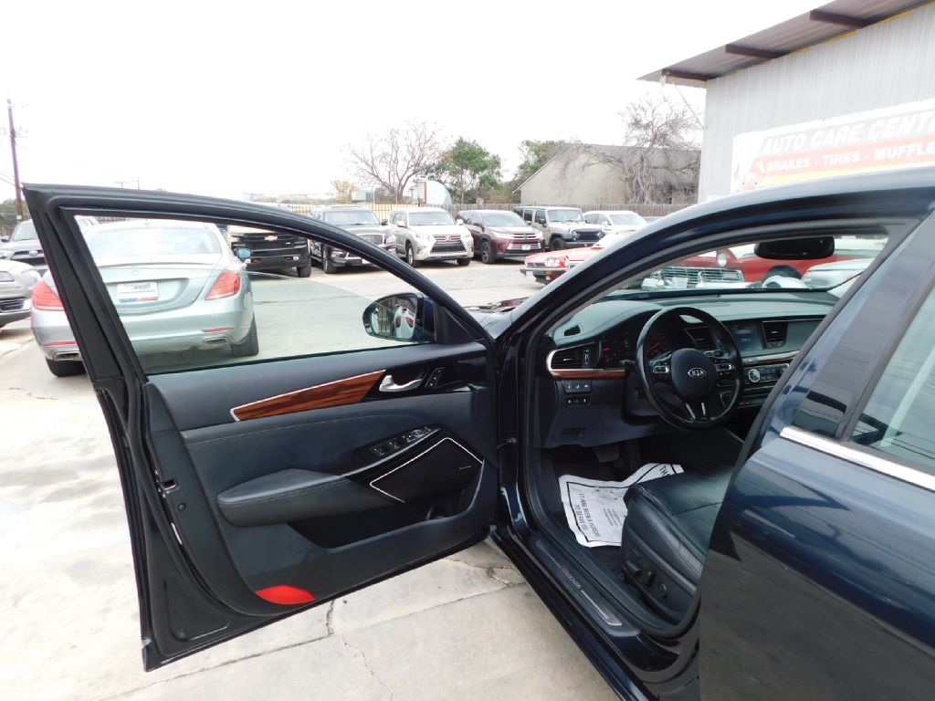 Used Car 2017 Kia Cadenza  Premium For Sale Under $12,000 In San Antonio, Texas