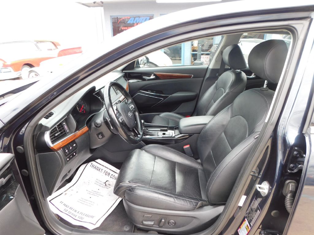 Used Car 2017 Kia Cadenza  Premium For Sale Under $12,000 In San Antonio, Texas