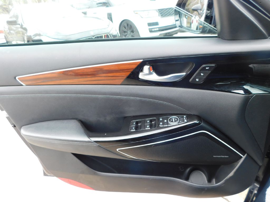 Used Car 2017 Kia Cadenza  Premium For Sale Under $12,000 In San Antonio, Texas