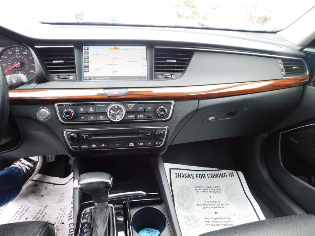 Used Car 2017 Kia Cadenza  Premium For Sale Under $12,000 In San Antonio, Texas