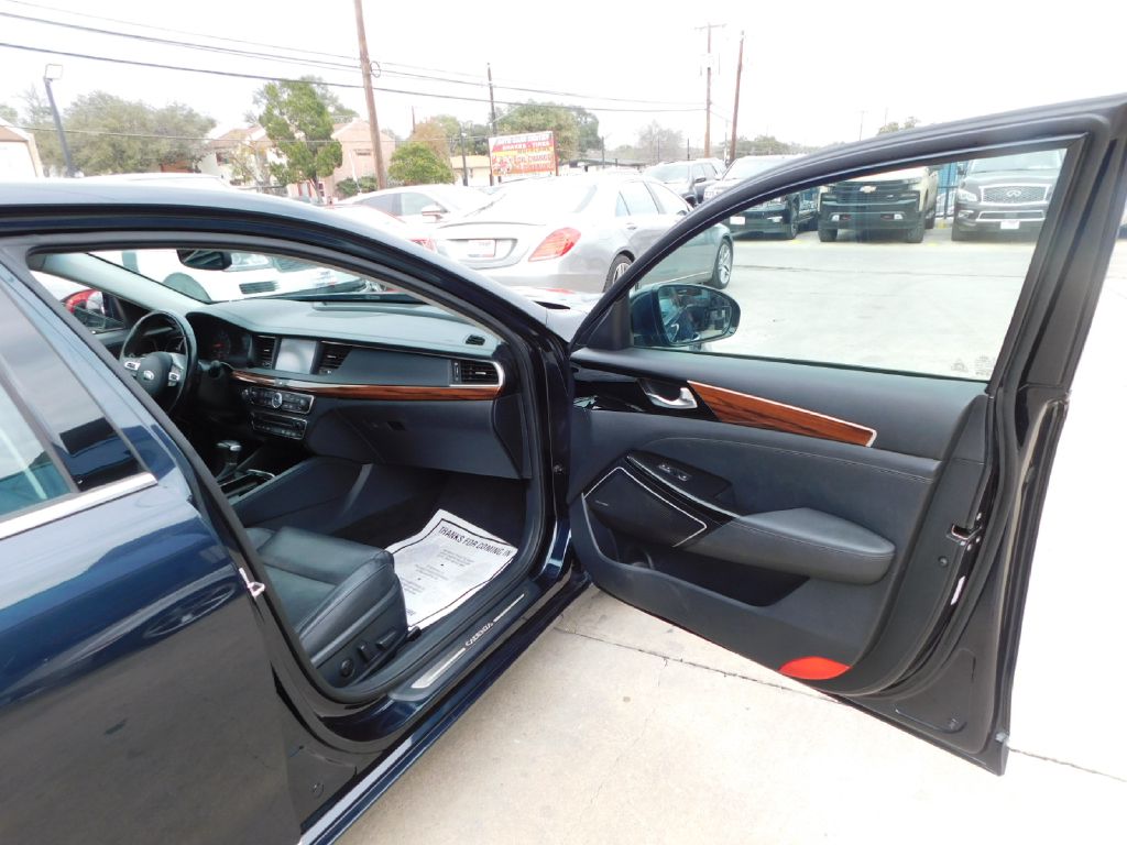 Used Car 2017 Kia Cadenza  Premium For Sale Under $12,000 In San Antonio, Texas