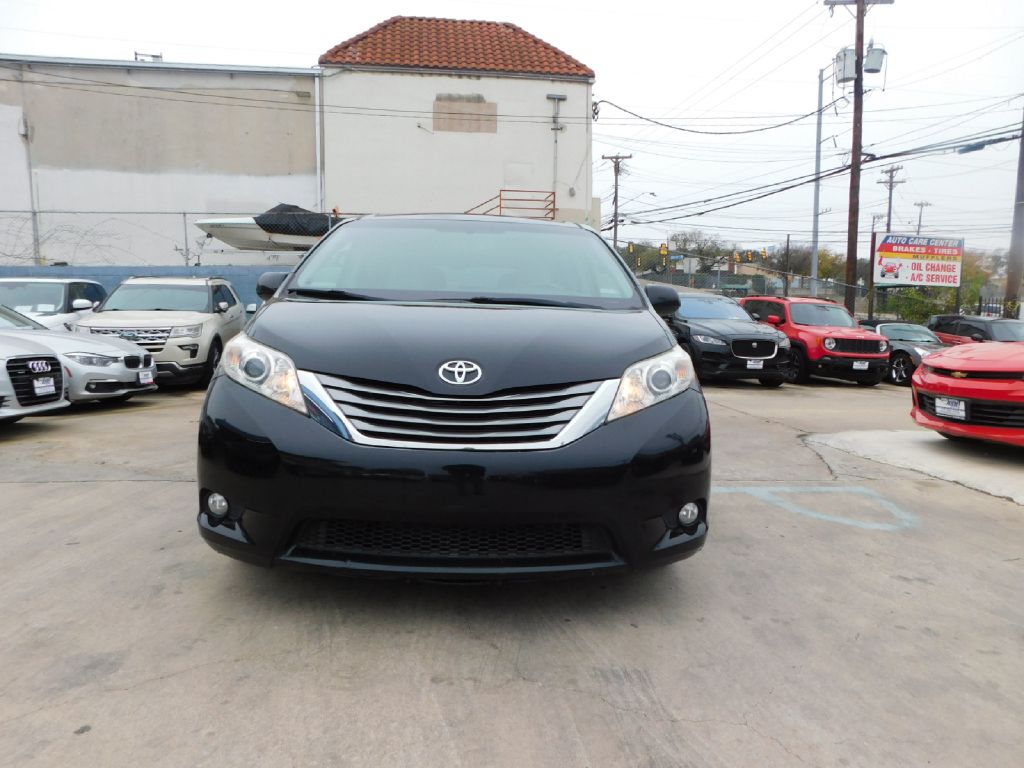 Used Car 2015 Toyota Sienna  Xle For Sale Under $15,000 In San Antonio, Texas