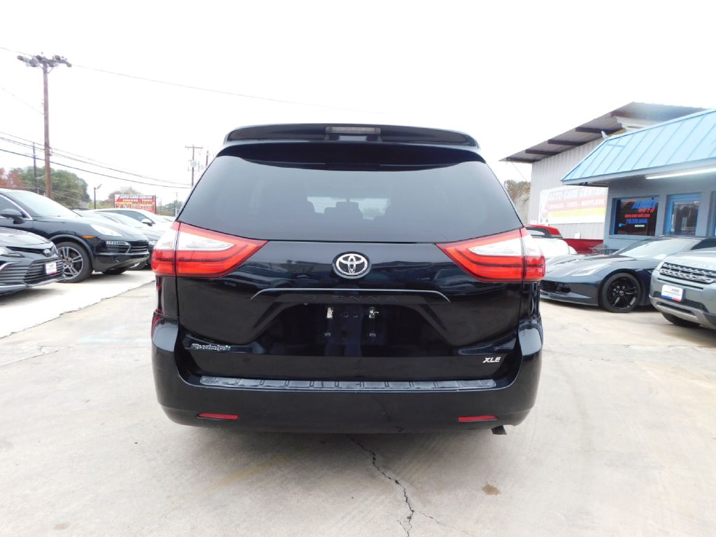Used Car 2015 Toyota Sienna  Xle For Sale Under $15,000 In San Antonio, Texas