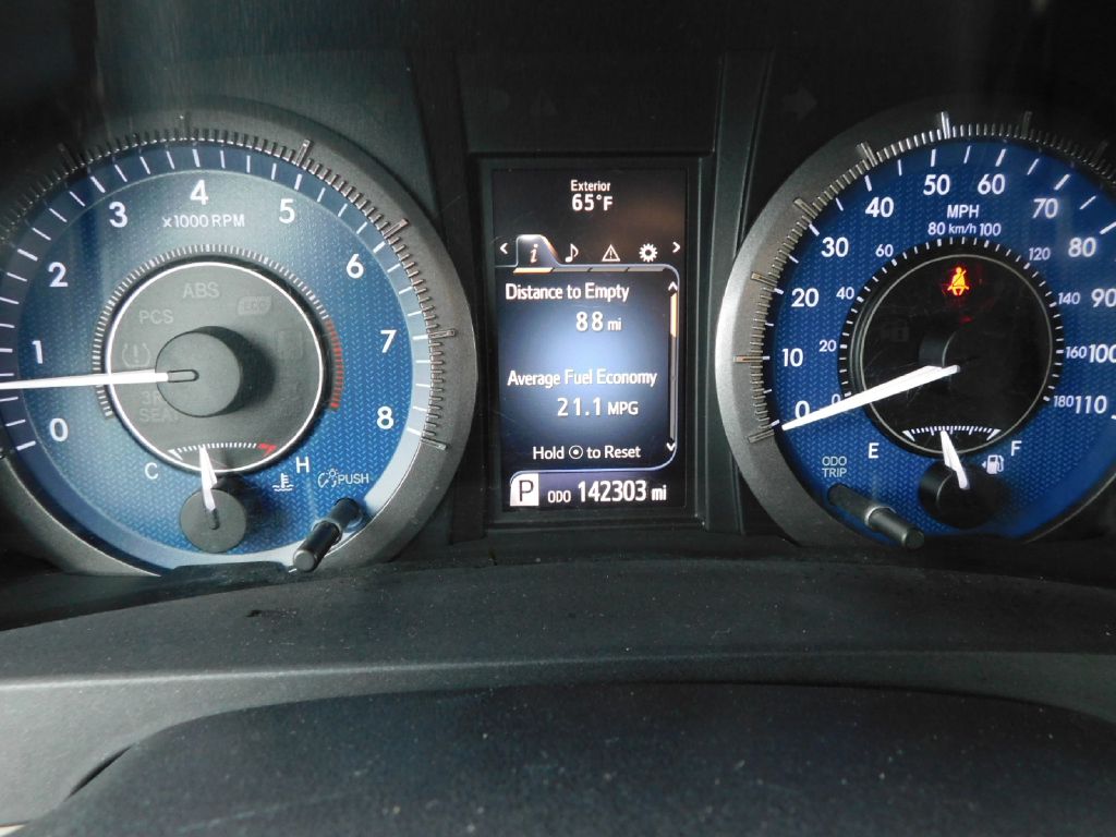 Used Car 2015 Toyota Sienna  Xle For Sale Under $15,000 In San Antonio, Texas