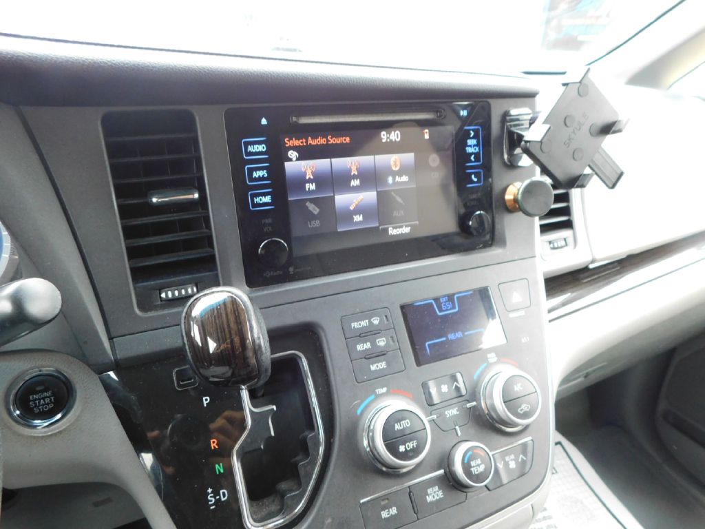 Used Car 2015 Toyota Sienna  Xle For Sale Under $15,000 In San Antonio, Texas