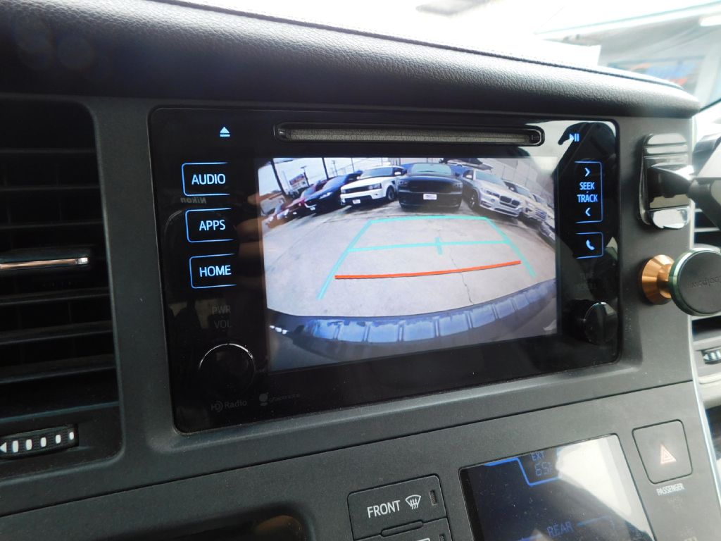 Used Car 2015 Toyota Sienna  Xle For Sale Under $15,000 In San Antonio, Texas