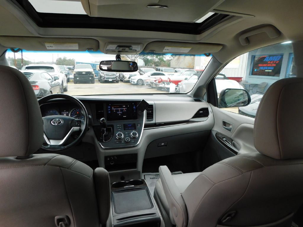 Used Car 2015 Toyota Sienna  Xle For Sale Under $15,000 In San Antonio, Texas