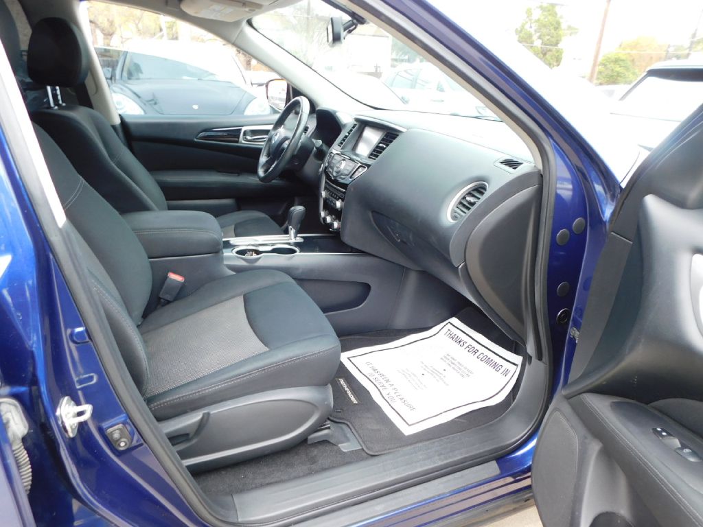 Used Car 2017 Nissan Pathfinder  S For Sale Under $12,000 In San Antonio, Texas