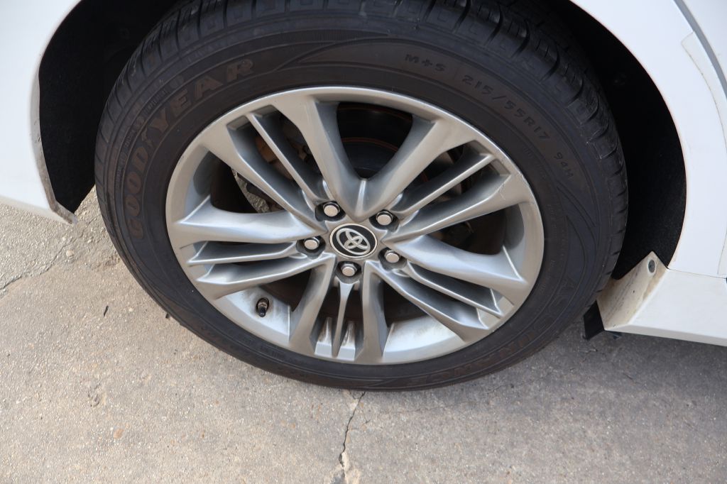 Used Car 2015 Toyota Camry  Le For Sale Under $12,000 In San Antonio, Texas