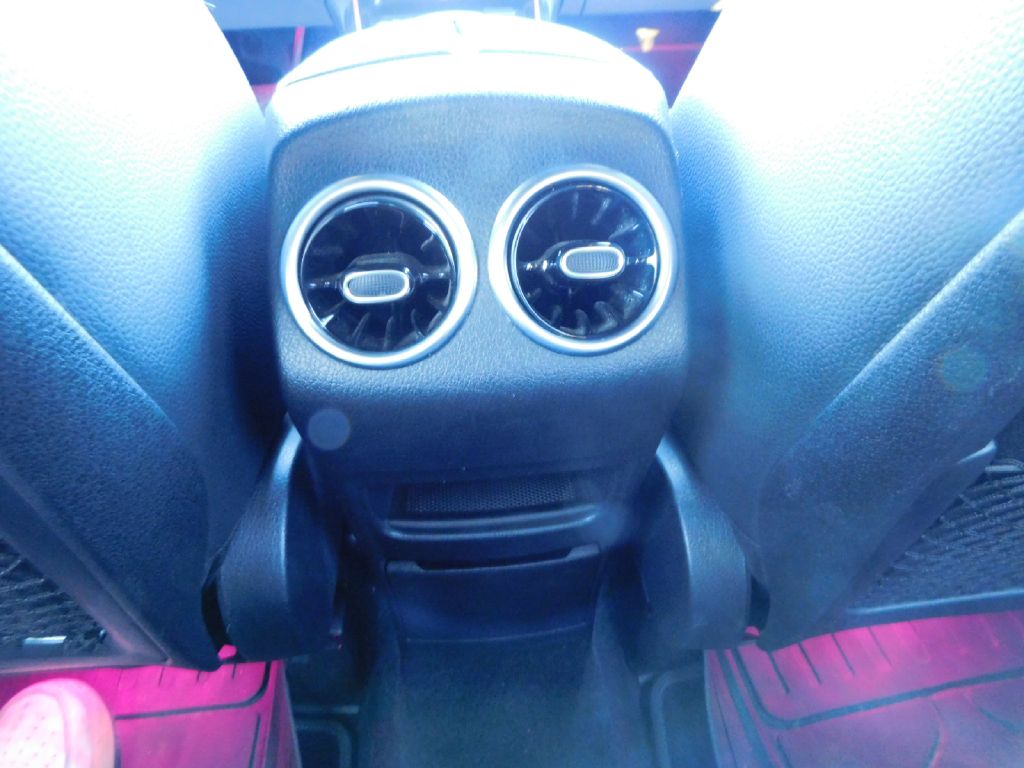 Used Car 2020 Mercedes-benz Glb  250 For Sale Under $25,000 In San Antonio, Texas