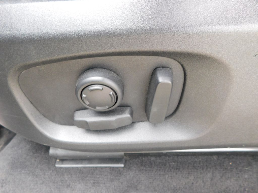 Used Car 2018 Land Rover Range Rover Evo  Se For Sale Under $15,000 In San Antonio, Texas