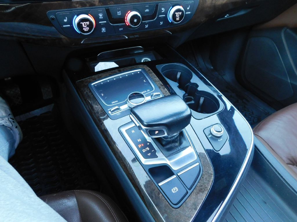 Used Car 2017 Audi Q7  Premium Plus For Sale Under $15,000 In San Antonio, Texas