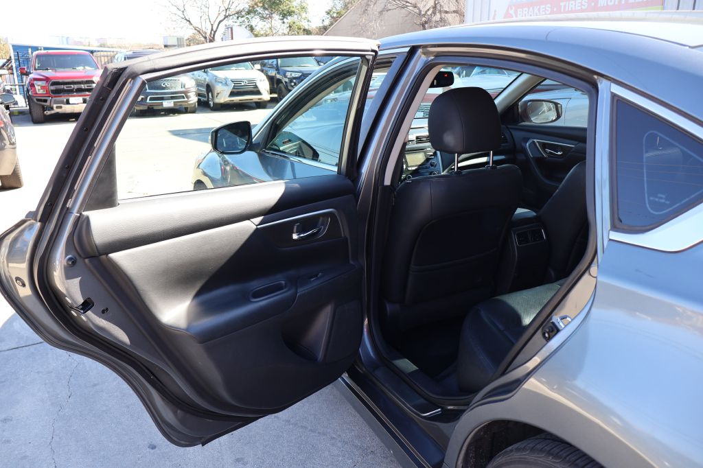 Used Car 2015 Nissan Altima  2.5 For Sale Under $10,000 In San Antonio, Texas