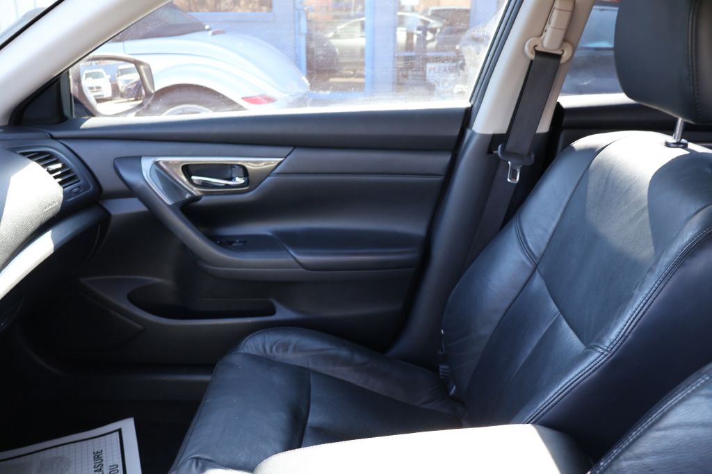 Used Car 2015 Nissan Altima  2.5 For Sale Under $10,000 In San Antonio, Texas