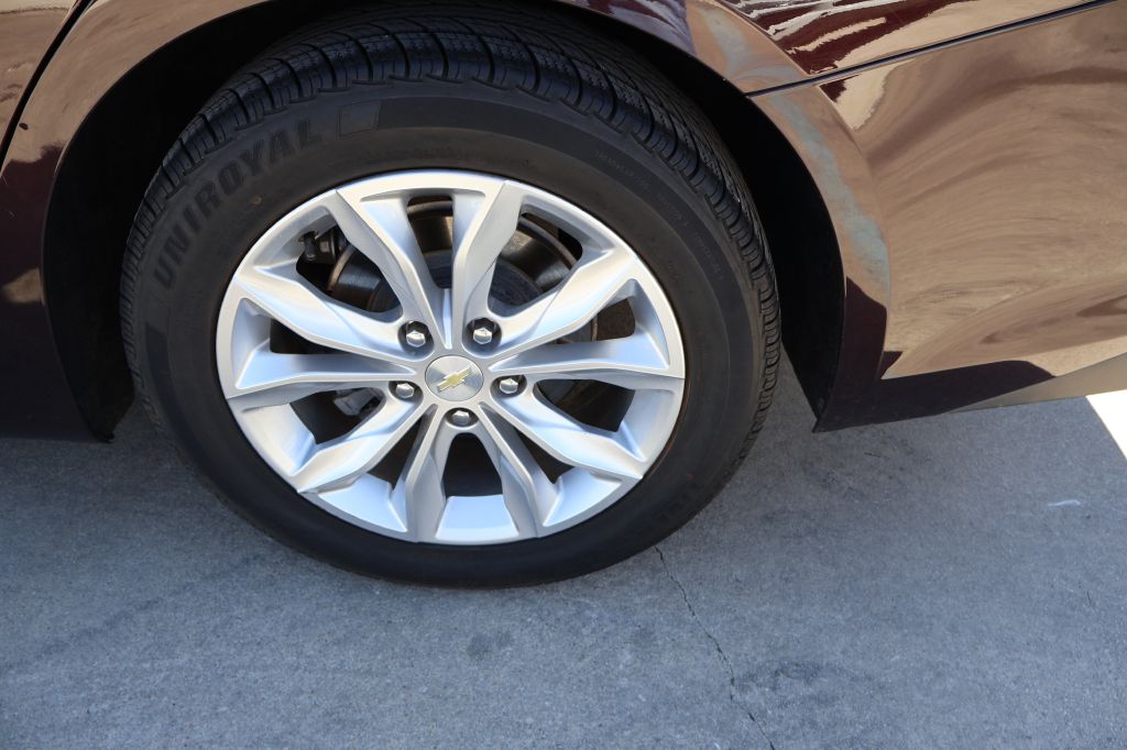 Used Car 2021 Chevrolet Malibu  Lt For Sale Under $12,000 In San Antonio, Texas