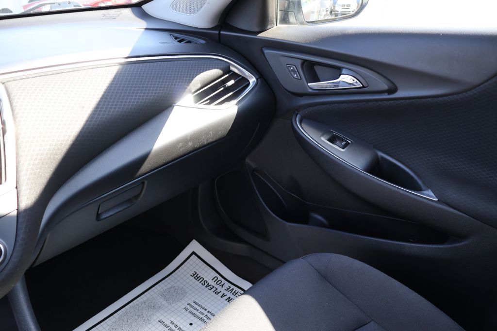 Used Car 2021 Chevrolet Malibu  Lt For Sale Under $12,000 In San Antonio, Texas