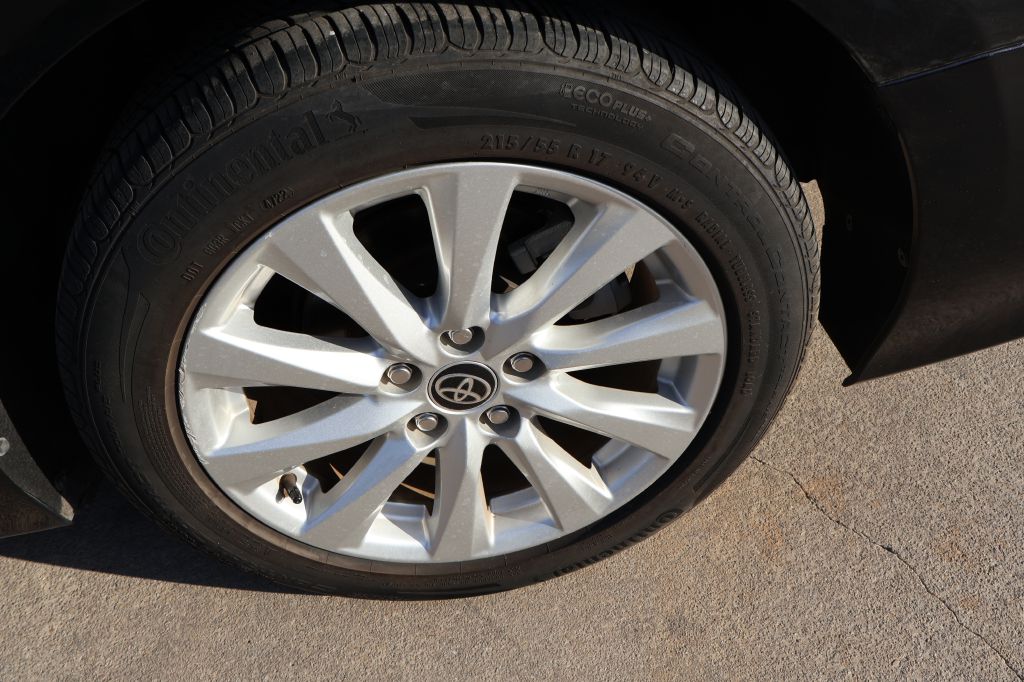 Used Car 2020 Toyota Camry  Le For Sale Under $20,000 In San Antonio, Texas