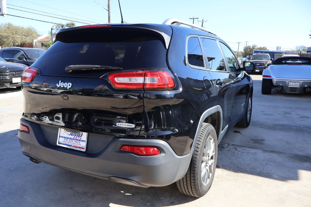Used Car 2018 Jeep Cherokee  Latitude For Sale Under $10,000 In San Antonio, Texas