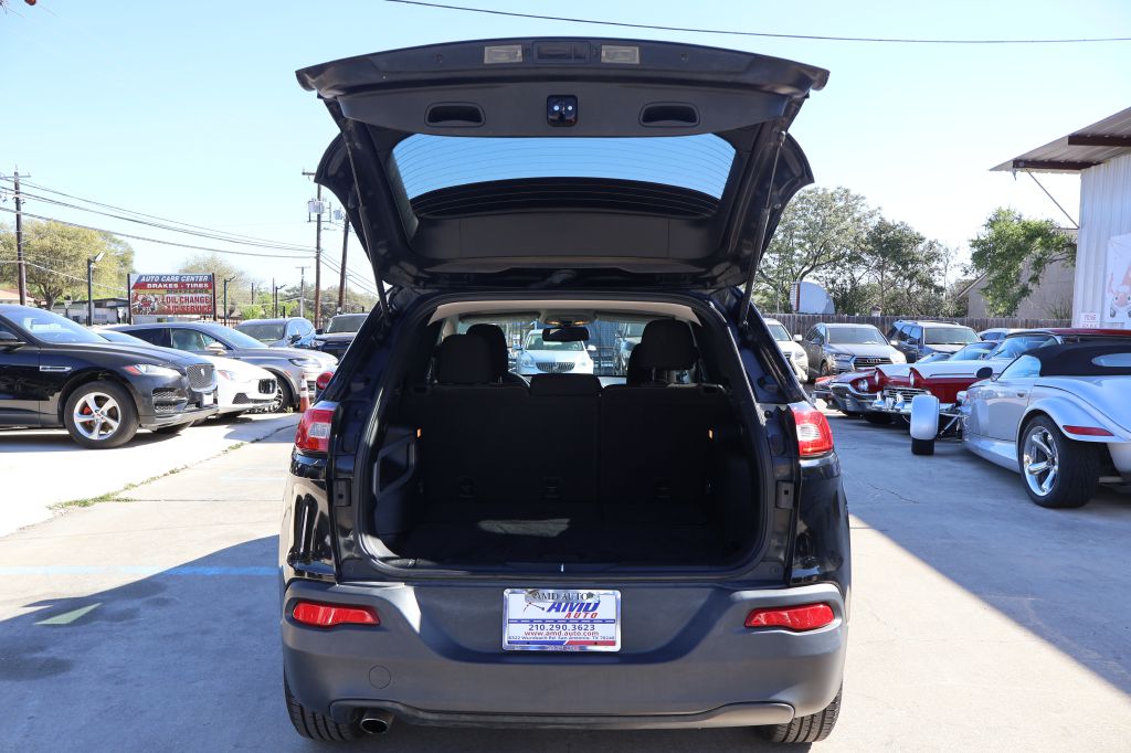 Used Car 2018 Jeep Cherokee  Latitude For Sale Under $10,000 In San Antonio, Texas